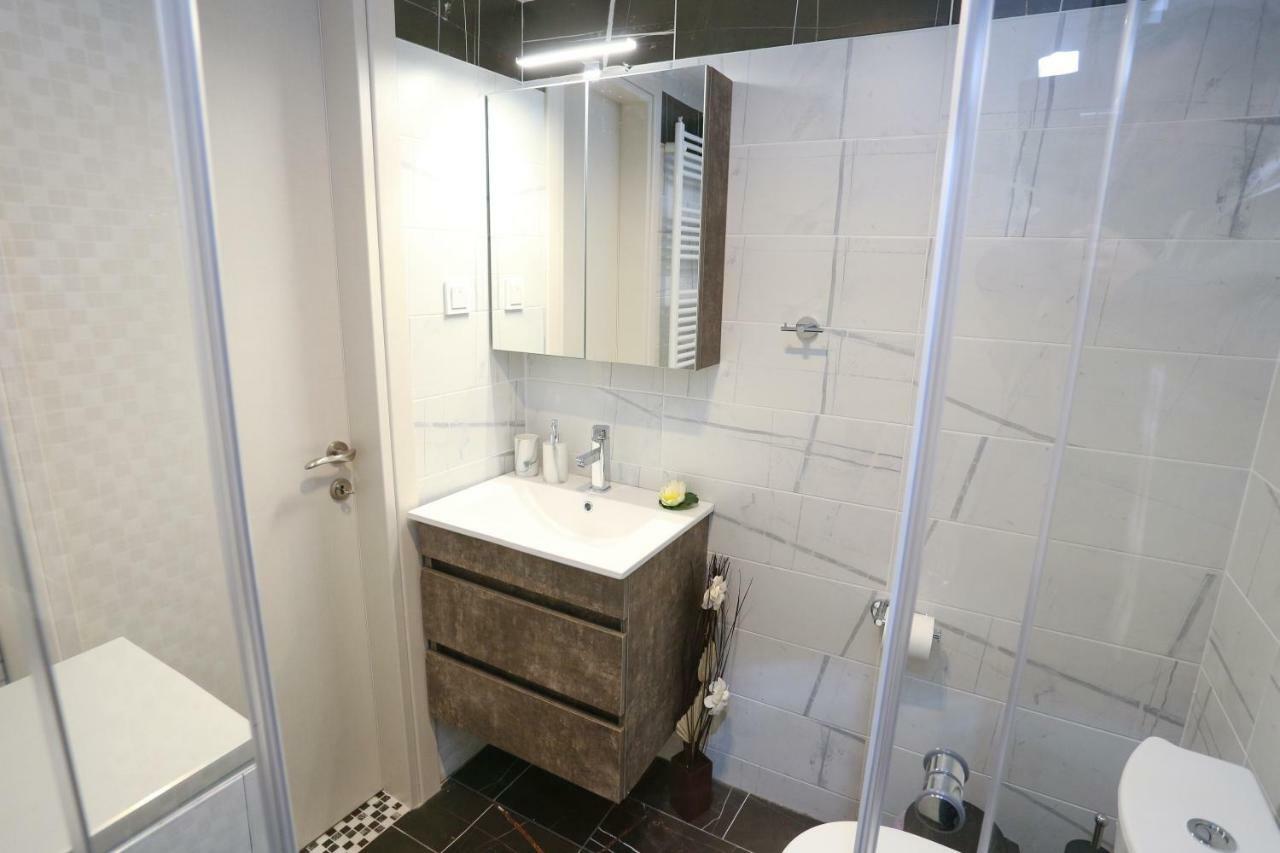Oli'S Luxury Apartment Солун Екстериор снимка